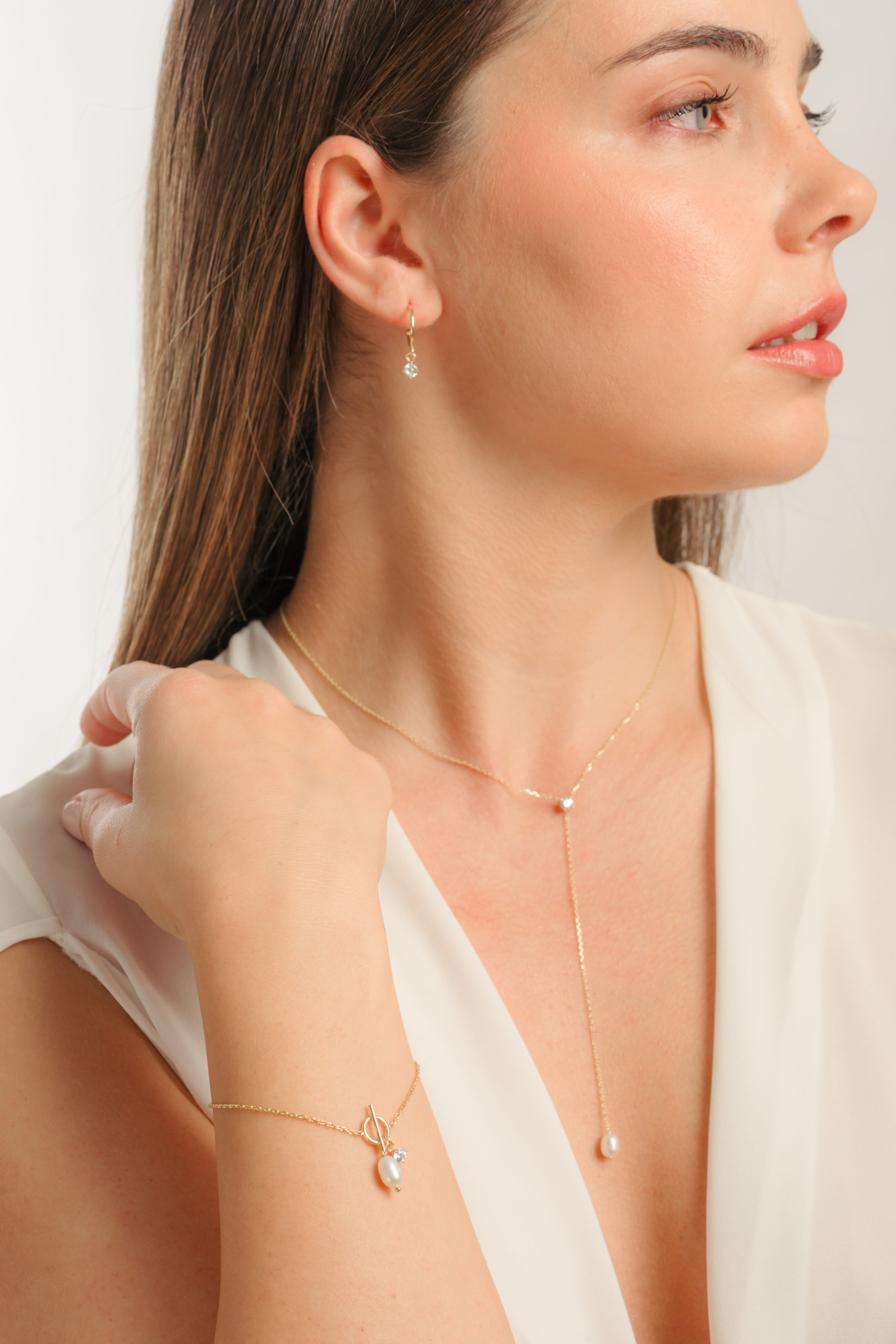 THE PEARL BETWEEN bracelet