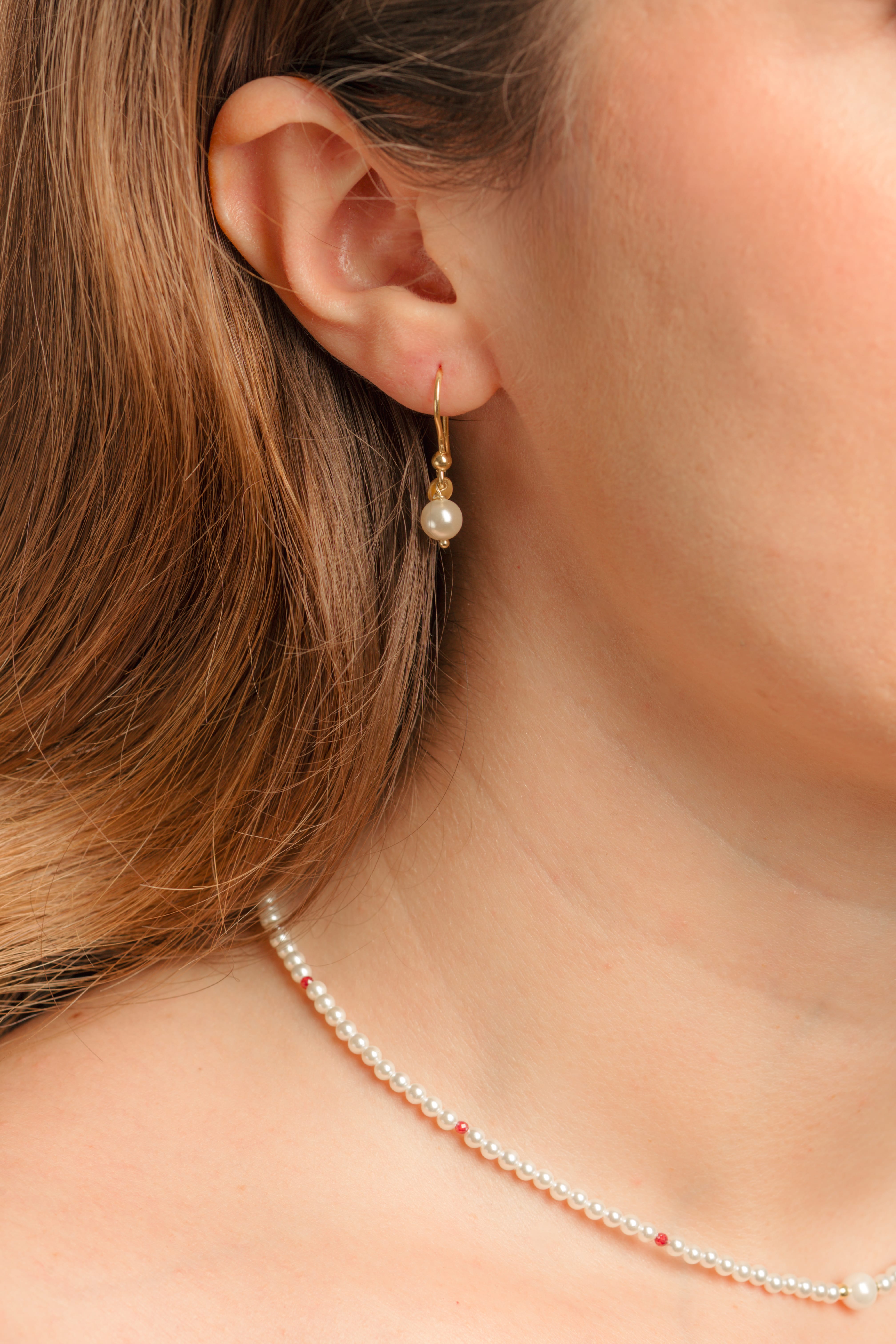 MIA - Round pearl earrings